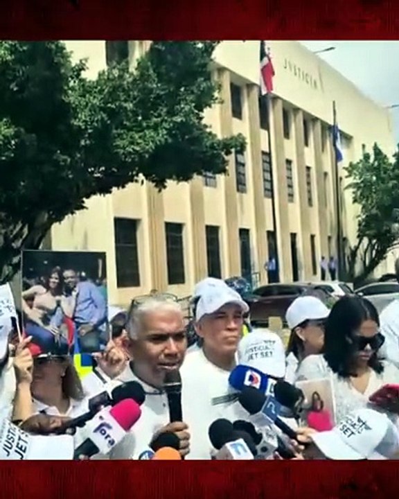 “Sin odio ni venganza”: sobrevivientes del Jet Set piden justicia y un trato respetuoso en marcha