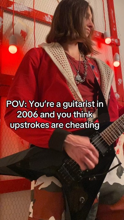 Everything goes down 😂😂😂🎸