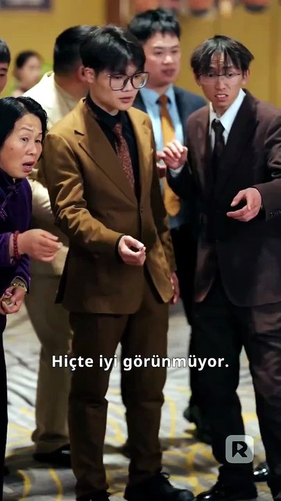 4 - Dört Kadını Diz Çöktüren Adam