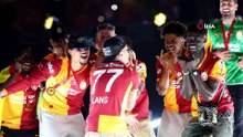 Şampiyon Galatasaray kupasını aldı