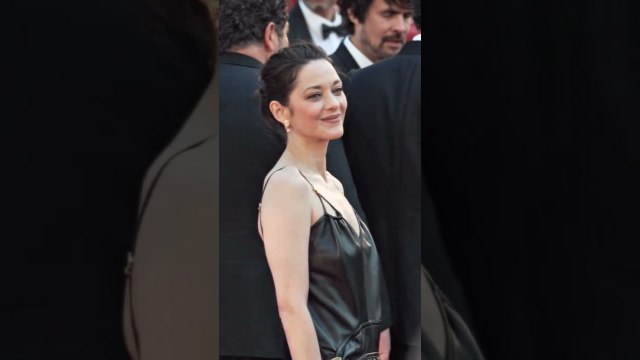 Marion Cotillard était présente sur le tapis rouge du Festival de Cannes pour la montée des marches
