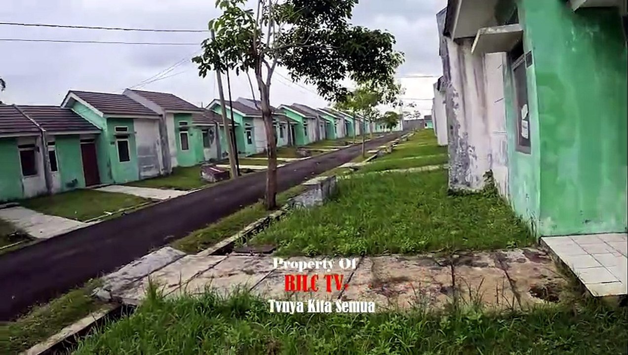 If you live here without neighbors and family! What would you do, stay or move?