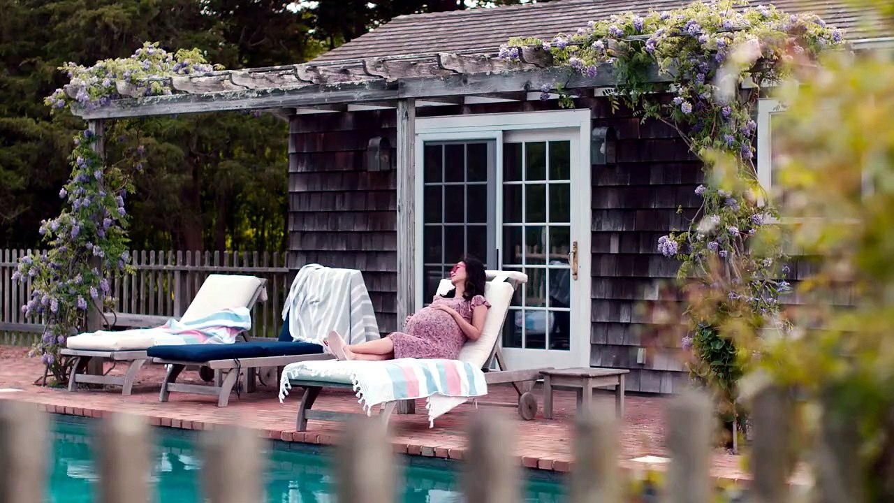 A single woman focused on her career in New York is forced to deal with the aftermath of a failed relationship when an ex-boyfriend hires her company HD ( Romance ) [Full Movie]