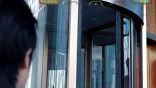 她们都赌我是下一任都市之王-01.14.45.242-02.29.30.484