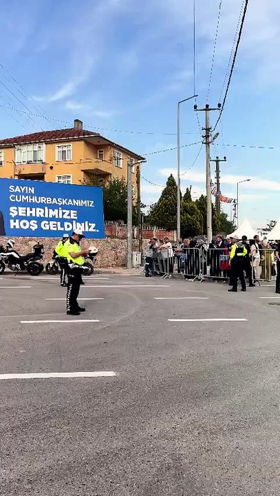 Cumhurbaşkanı Erdoğan’ın Kocaeli Stadyumu’na geçiş güzergahında hareketlilik başladı