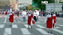 Νότια Κορέα: Πλήθος παρακολουθεί ρομπότ-μοναχούς να παρελαύνουν στους ιστορικούς δρόμους Σεούλ
