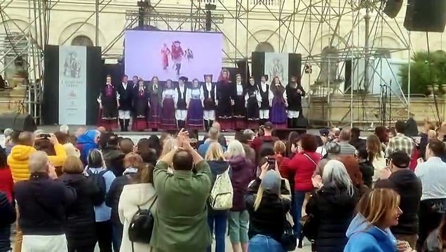 In piazza a Sassari suoni, balli e le voci dell?isola aspettando la Cavalcata