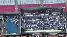 نزول لاعبي الزمالك إلى ملعب المباراة تشجيع حماسي من الجمهور