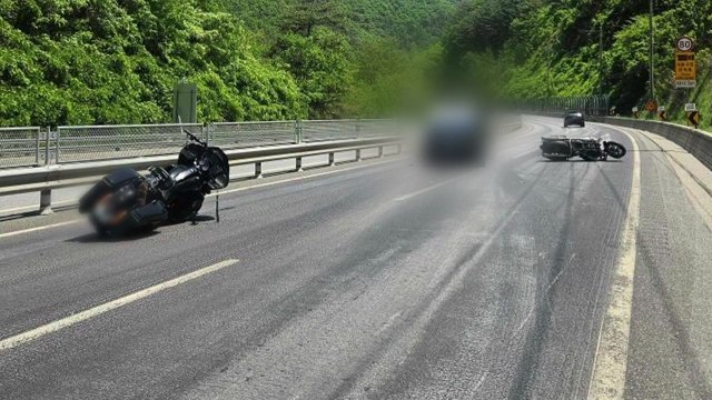 강원도 정선 국도서 오토바이 미끄러져...50대 2명 숨져 / YTN