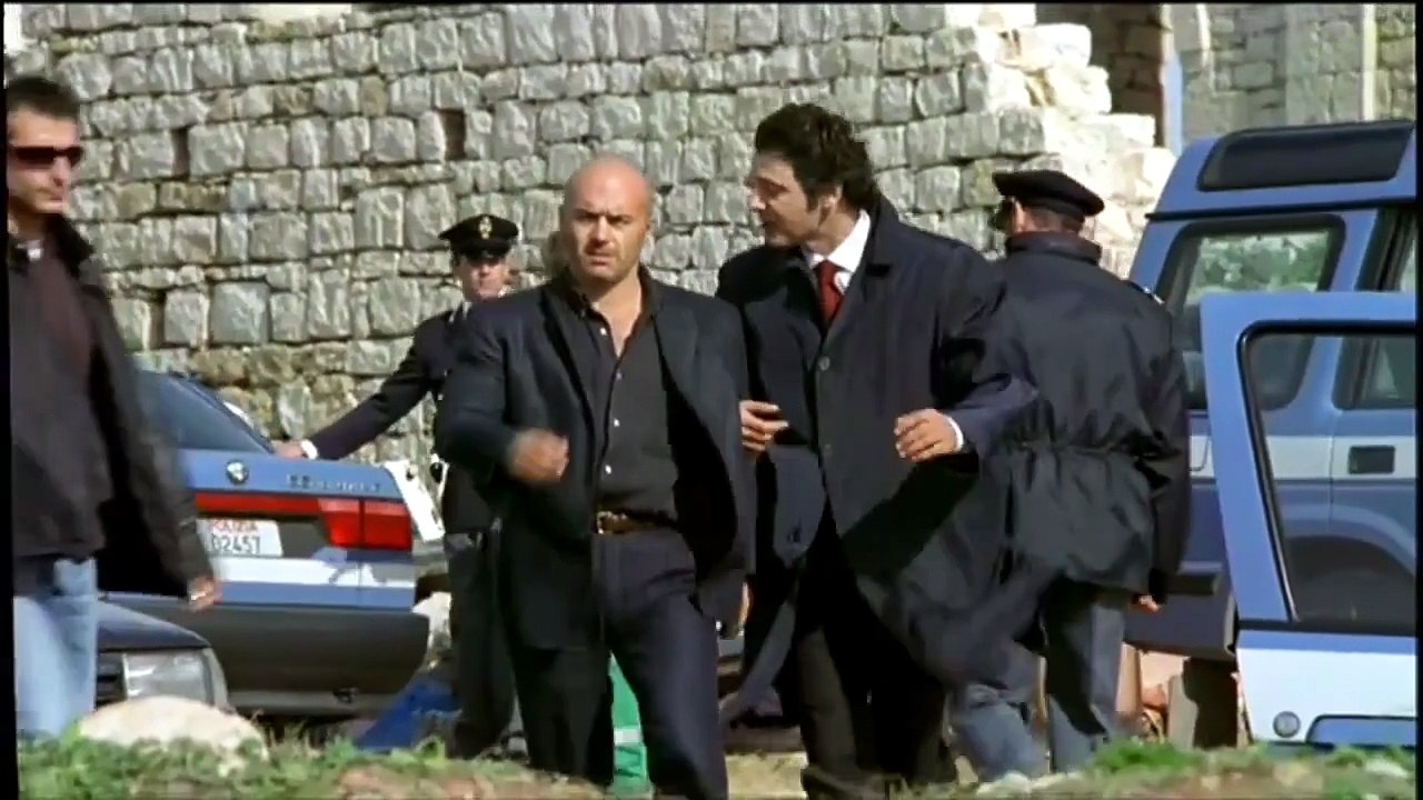 Il Commissario Montalbano 2×01 La Forma dell Acqua