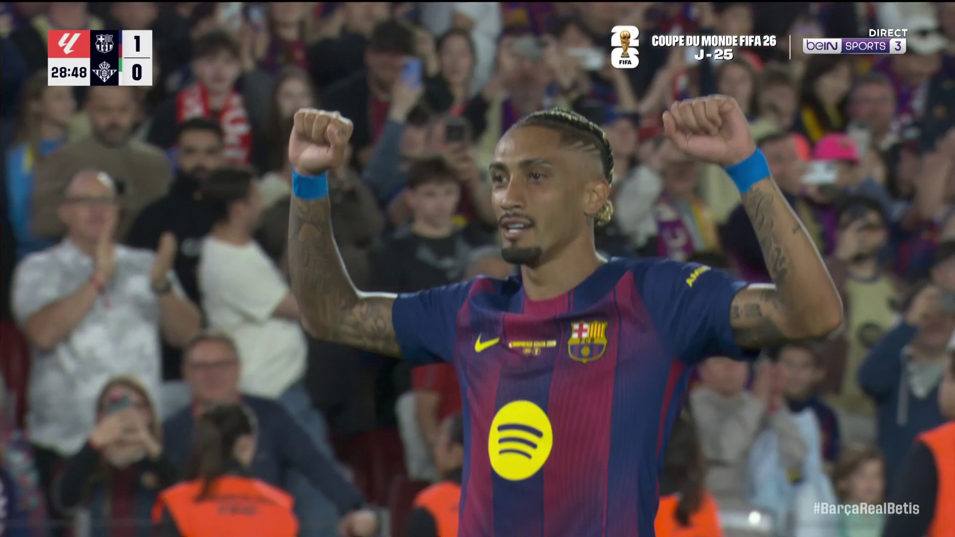 La Liga : Raphinha ouvre le score d'un coup franc direct !