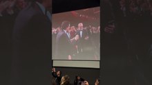 James Gray a tenté d’appeler Scarlett Johansson en FaceTime ! Malheureusement l’actrice n’a pas