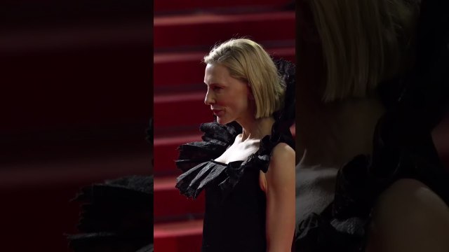 ✨ Cate Blanchett sur le tapis rouge du Festival de Cannes pour la montée des marches du film Paper