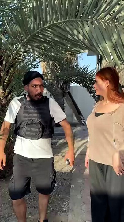 البنت والشرطي