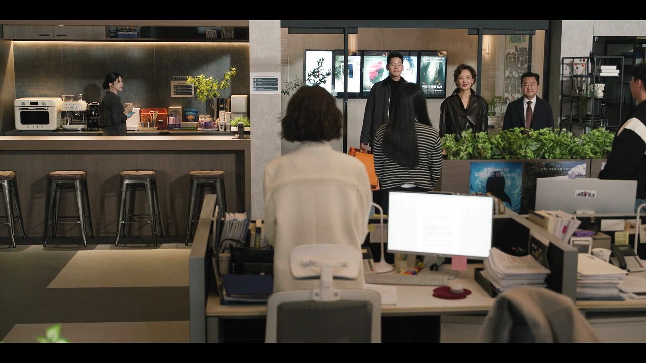 We Are All Trying Here S01E10