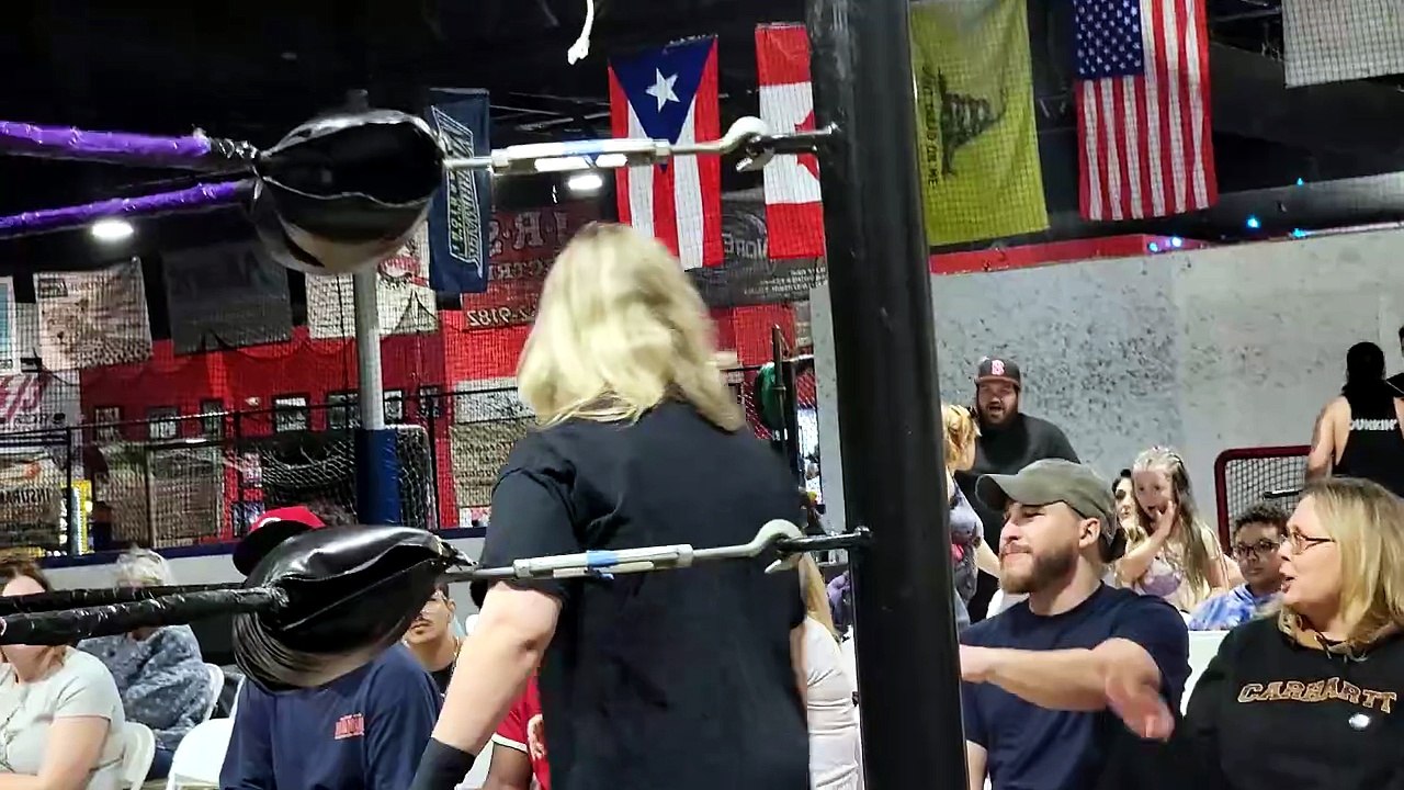 Entrances Shannon LeVangie vs Skylar NOW