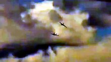 Impactante choque de dos aviones militares en un show aéreo en Estados Unidos