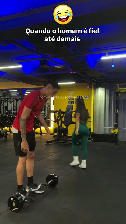 Pedindo Ajuda a Homem Casado na Academia 🏋️‍♂️🏋️‍♂️🏋️‍♂️🏋️‍♂️🏋️‍♀️🏋️‍♀️🏋️‍♀️🏋️‍♀️ #omelhorsoaoscomentarios #engraçado #engraçados #comentarios #comentários