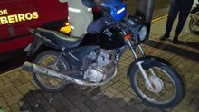 Motociclista é atendido pelo Siate após colisão com carro em Cascavel