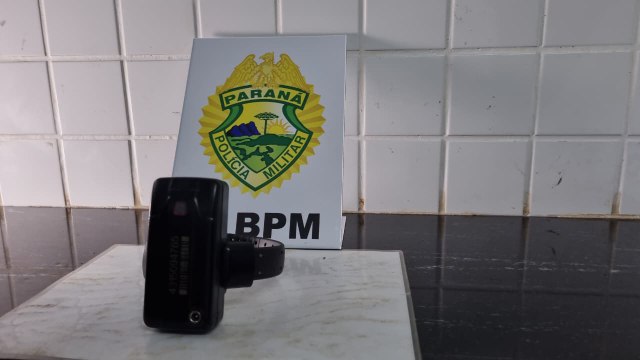 PM apreende tornozeleira eletrônica rompida durante ação na rodoviária de Cascavel