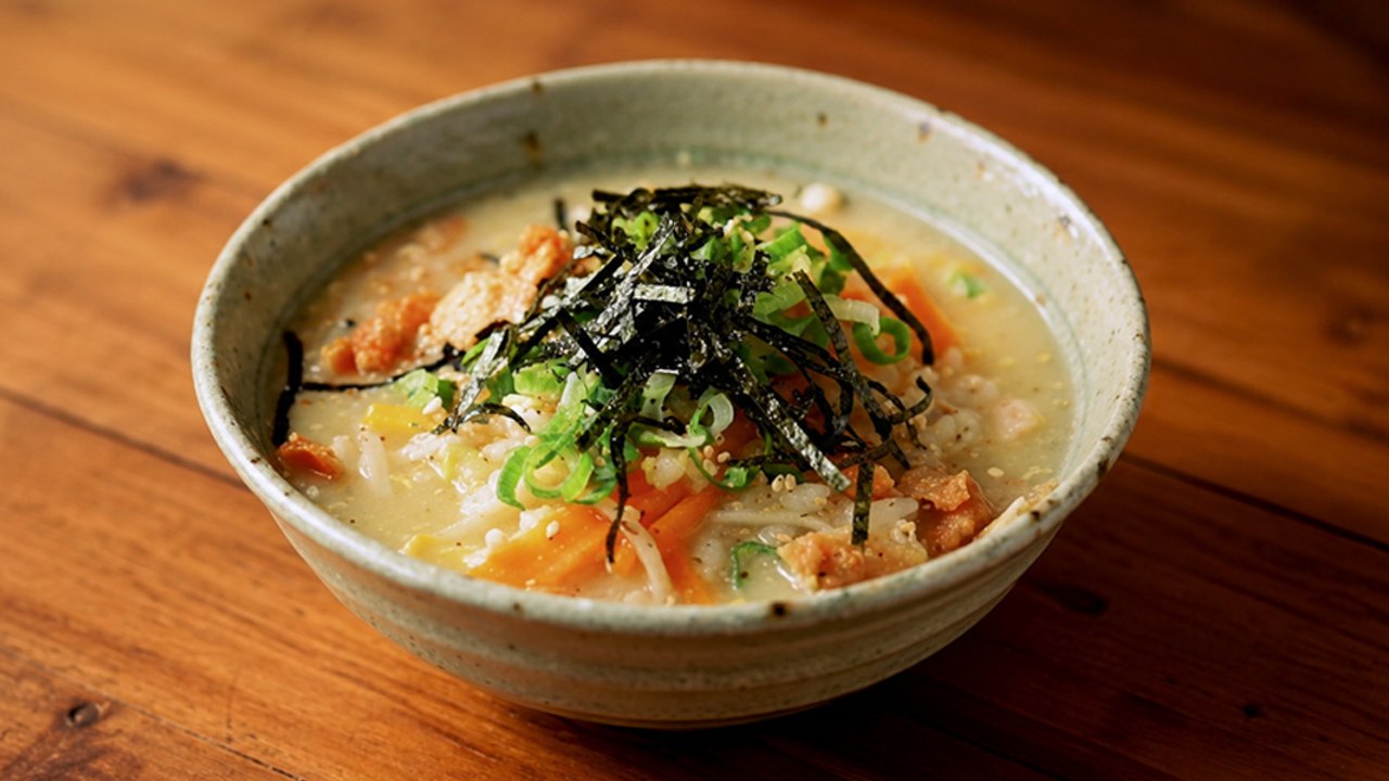 Easy Chicken Zosui With Soft Rice