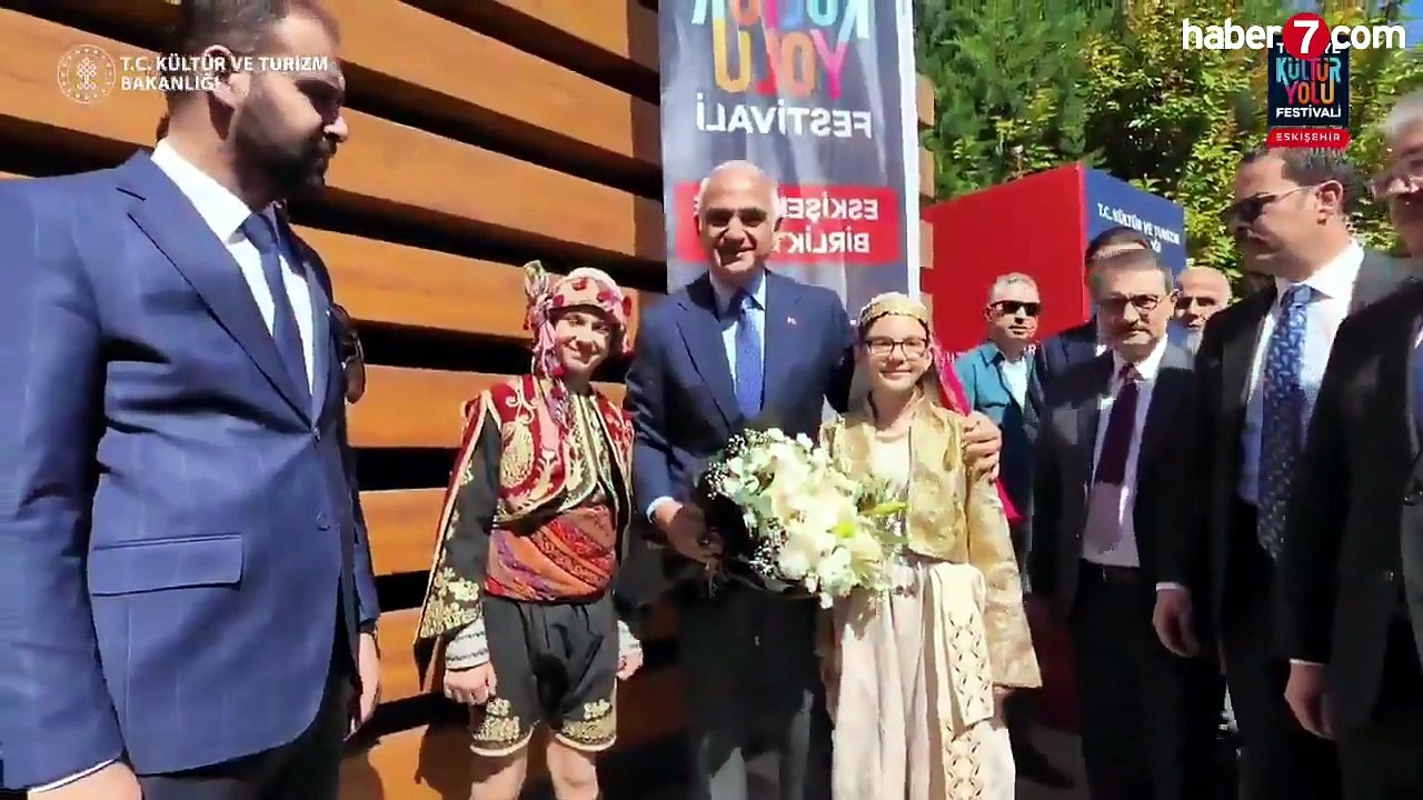 Bakan Ersoy dünyada ses getirecek uluslararası hamleleri açıkladı: İstikrar adası olduk