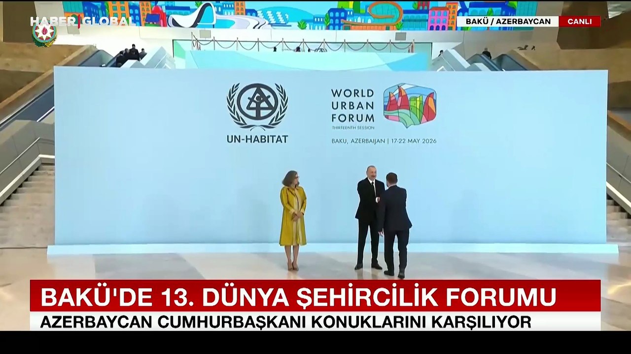 İlham Aliyev Dünya Şehir Forumu için gelen konukları karşıladı