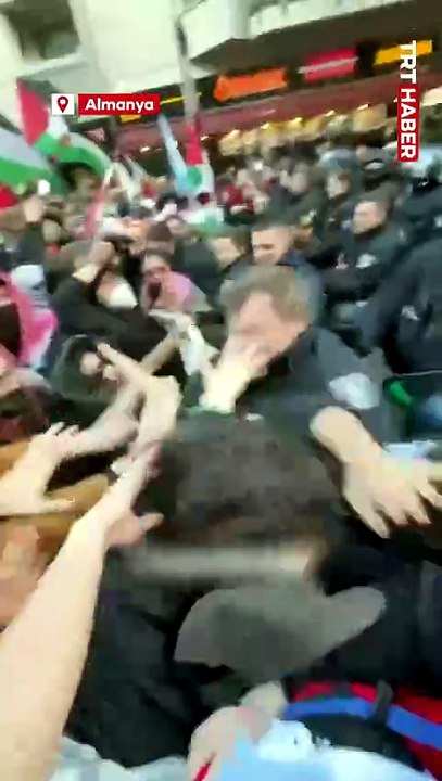 Berlin’de Nakba Yürüyüşüne Polis Müdahalesi: En Az 15 Gözaltı
