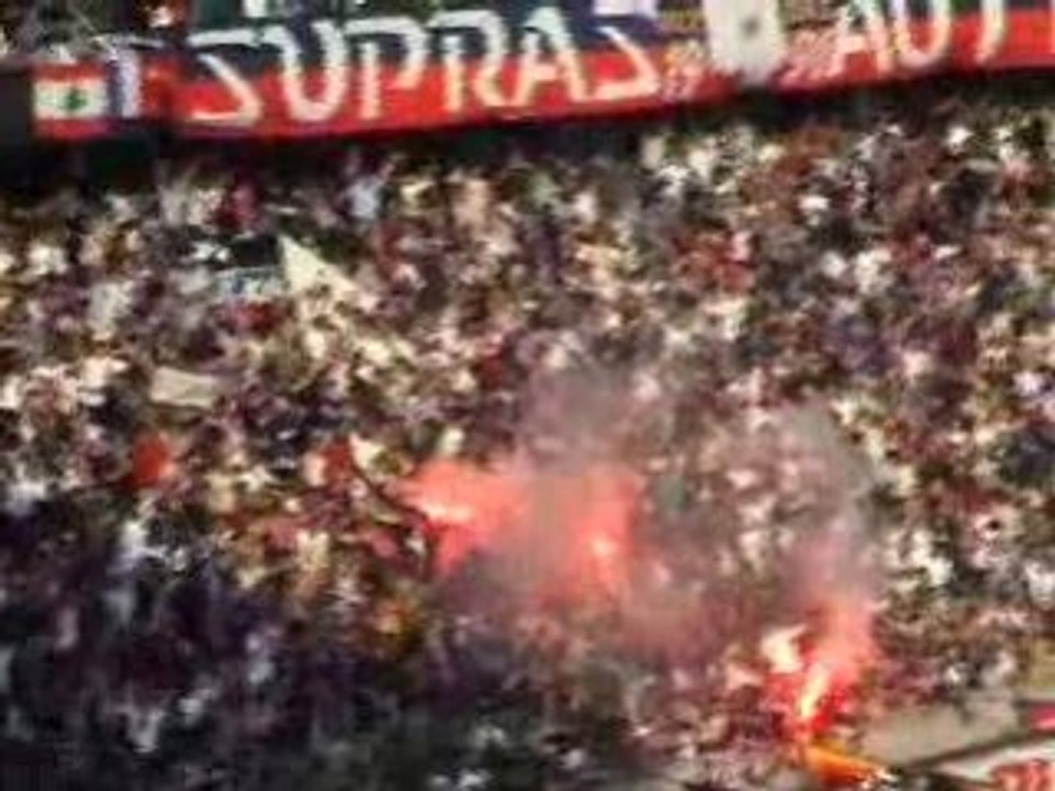 PSG-OM 2004 AMBIANCE TRIBUNE