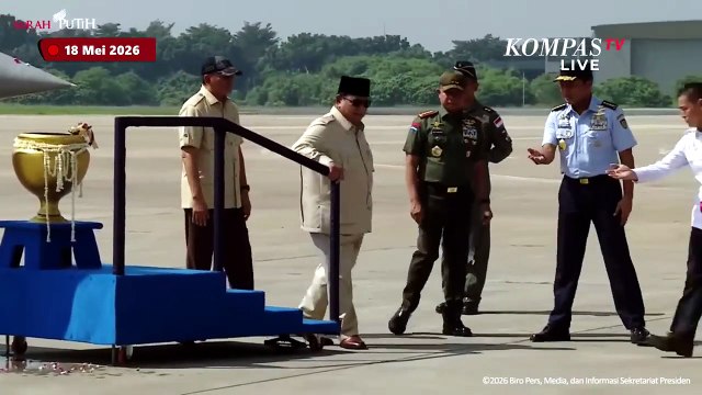Kala Presiden Prabowo Siram Jet Tempur Rafale Pakai Air Kembang saat Penyerahan ke TNI