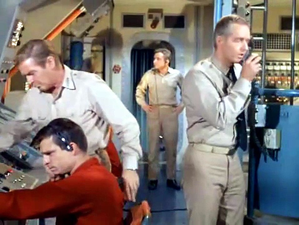 Voyage To The Bottom Of The Sea - 4x09 - Rescue