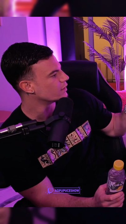 Sam Zirah met un body et affirme que les vêtements n’ont pas de genre 😭