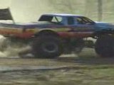 Monster trucks - Bigfoot donuts