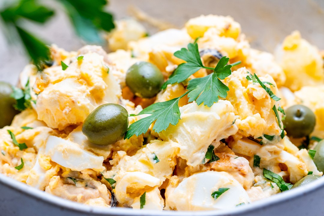 Ensaladilla rusa con mejillones