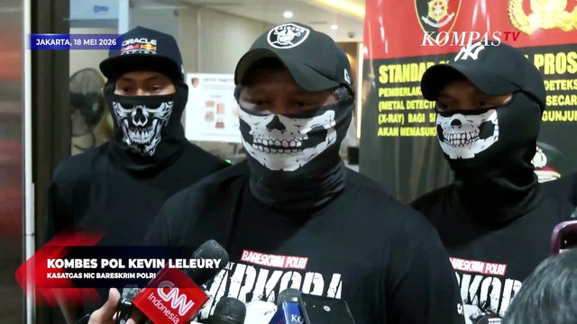 AKP Deky Tersangka Kasus Jaringan Peredaran Narkoba di Kutai Barat Tiba di Bareskrim Polri