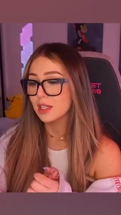 BE HONEST 😡 Wait till you hear what they say at the end 😭😤😨 #twitch #twitchstreamer #twitchmoments #twitchclips #pickupline #jokes #texttospeech #gamergirl #tts