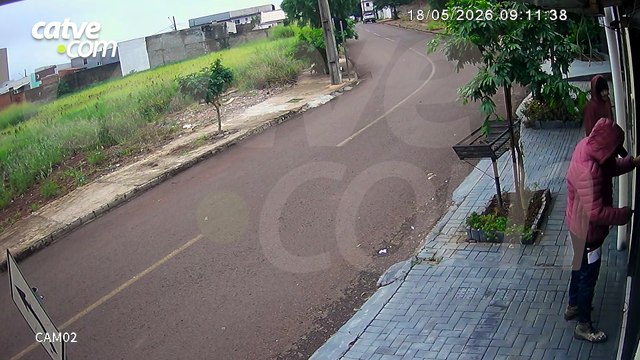 Câmeras flagram furto de duas TVs em casa no bairro Interlagos, em Cascavel
