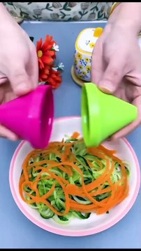 Rotating Shredder Grater Spiral Peeler – Multi-Function Manual Vegetable & Fruit Slicer
