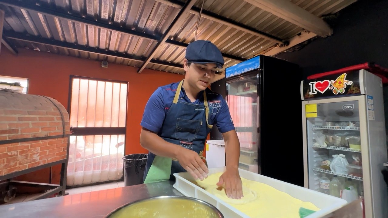 mqn-la-pizza-que-un-chef-de-perez-zeledon-creo-para-no-olvidar-tiempos-dificiles-de-su-infancia-180526