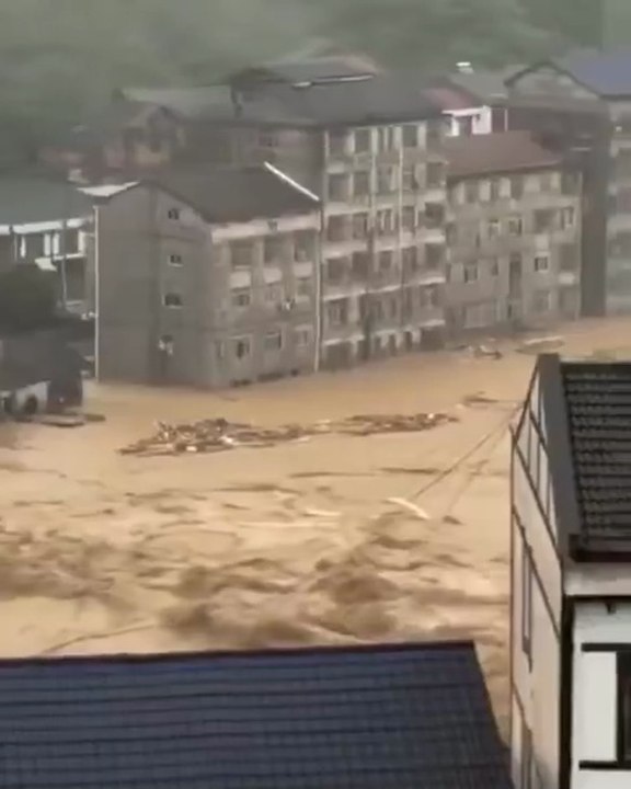 Breaking News (18 May 2026): Massive Flooding Hits Shimen County, Hunan China After Heavy Rainfall Surge