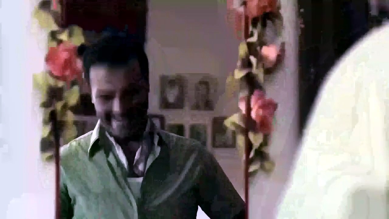 فيلم _Ay Lav Yu_ (آي لاف يو)، مشهد وصول الأنسباء الأمريكيين إلى القرية! 🤠✈️🌵