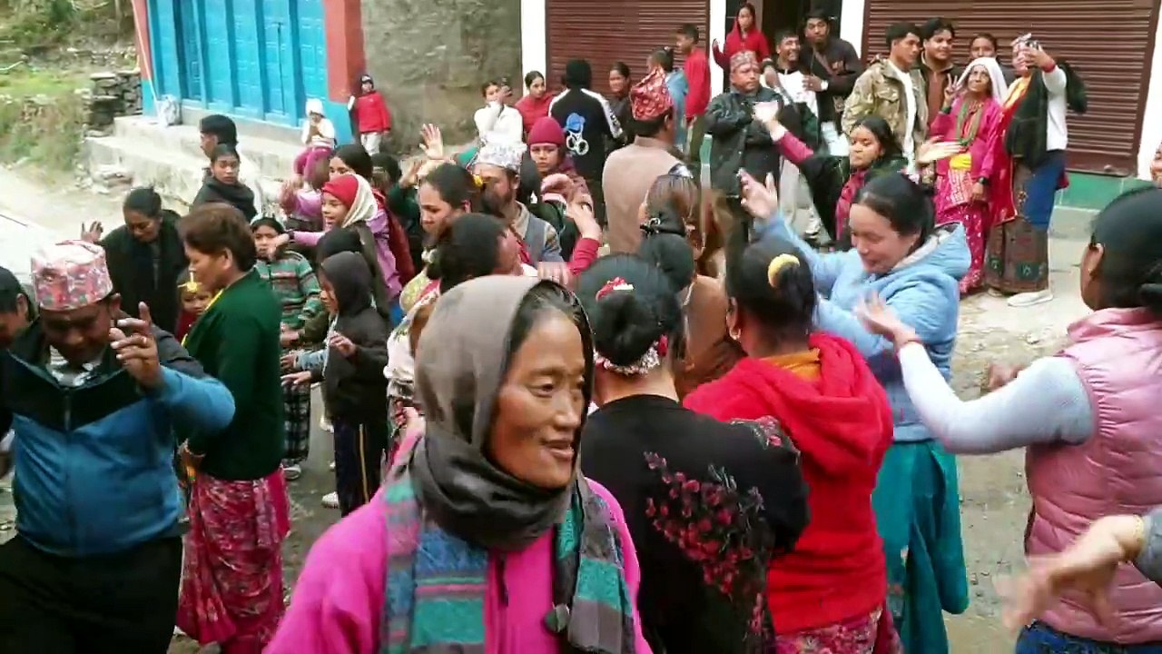 group dance in naumati baja |