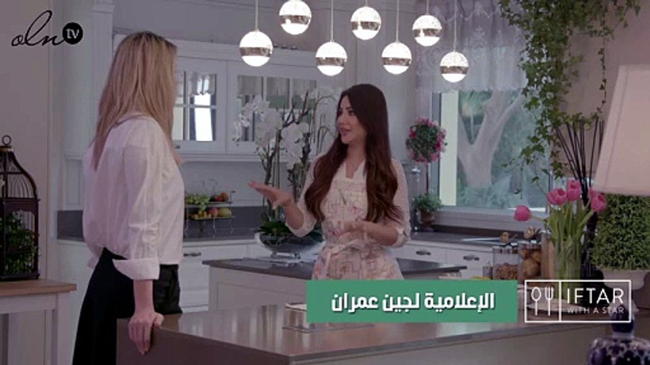 في المطبخ مع لُجين عمران: هكذا تعدّين سلطة السلمون الصحيّة!