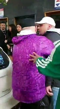 Día de furia en La Plata: chocó dos autos, atacó a trompadas a policías y terminó detenido tras una persecución