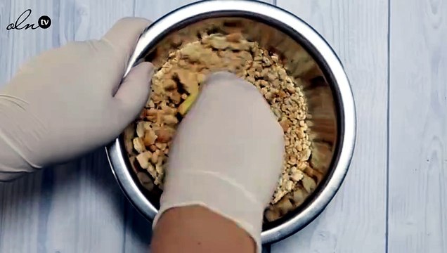 طريقة عمل تشيز كيك الزبادي المحشية بقطع الفراولة