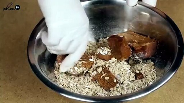 طريقة عمل الواح التمر بالشوفان بمكونين فقط
