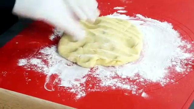 طريقة عمل فطائر بالجبنة و البقدونس