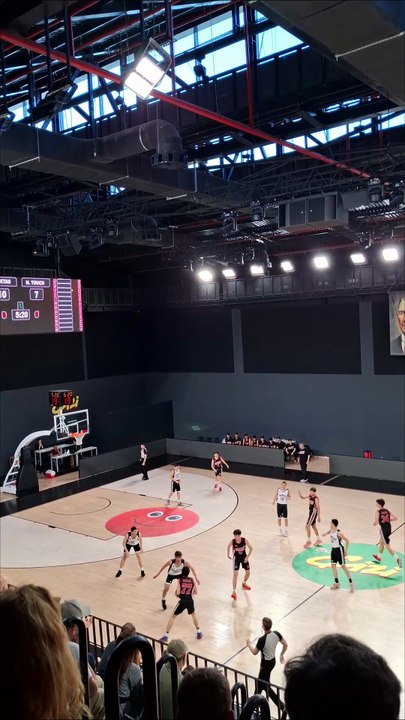 İlk Yarı Sonucu - Beşiktaş 40-36 High Touch - U16B Erkekler Çeyrek Final