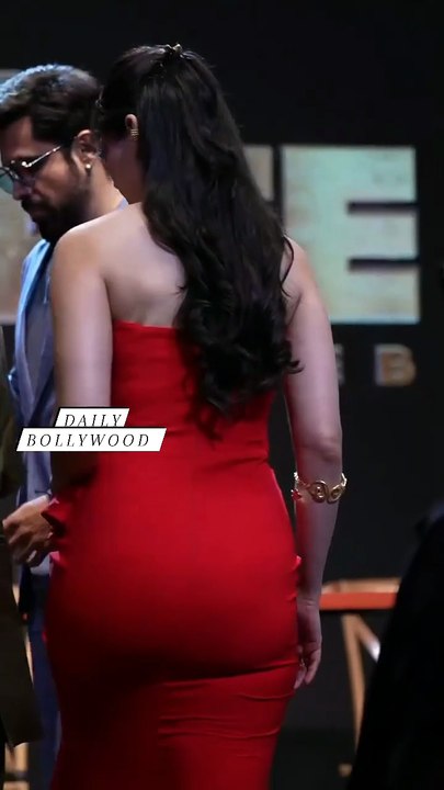 Red Hot Elegance! Zoya Afroz Stuns at the Event ❤️🔥 #ZoyaAfroz #EmraanHashmi #Taskaree