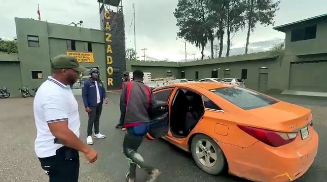 Ejército detiene conductor tras persecución con siete haitianos indocumentados en Constanza